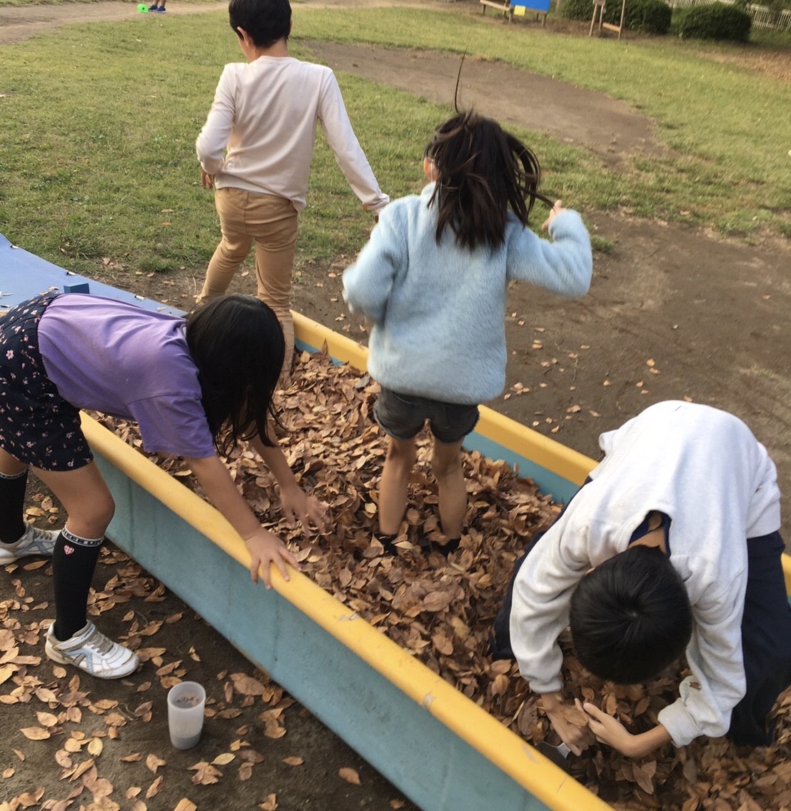 鶴川中央公園冒険あそび場