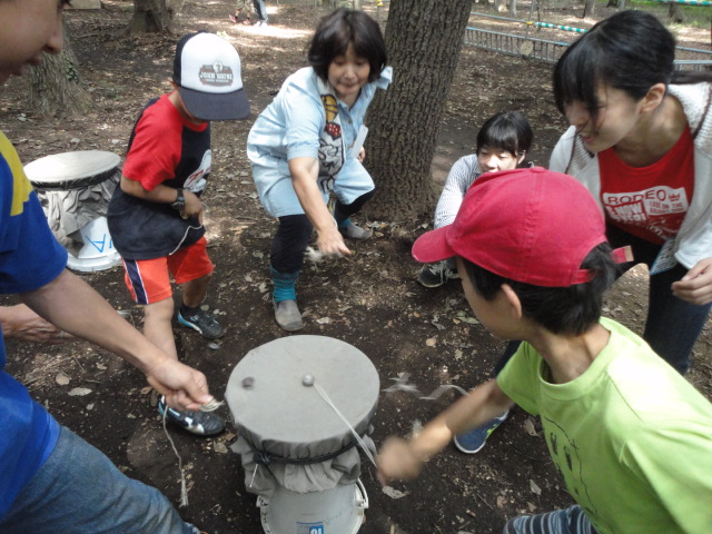 自由遊びの会（小平市中央公園林）
