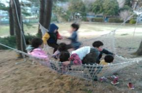 三ツ目山冒険遊び場